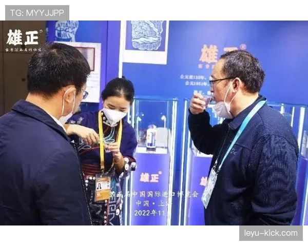 仲满又把衣橱拍成展示厅，我看着钱包就想哭